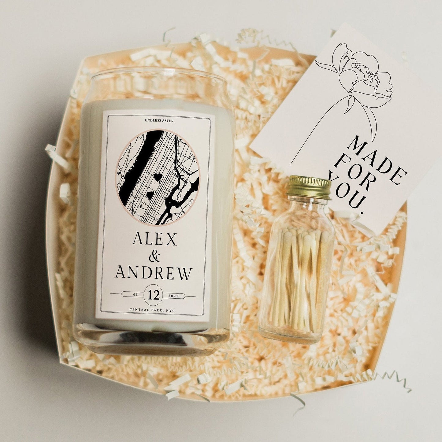 Personalized Wedding Gift Box with Custom Map for Couple, Location Themed Unique Destination Wedding Gift, Candle Gift for Newlyweds